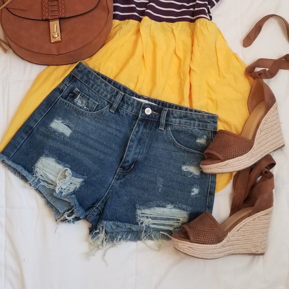 Kancan Distressed Shorts- New with Tags - Picture 2 of 2